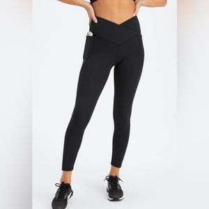 Fabletics High Waisted Pureluxe Crossover 7/8 legging- Black, Size M